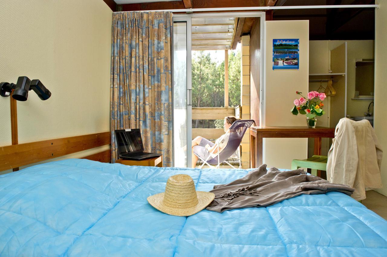 Vtf Les Bruyeres Hotel โมบุยซง ภายนอก รูปภาพ